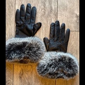Alexandra Bartlett Leather Gloves Gray Fox Fur